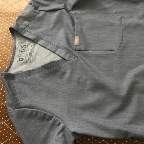 Figs Scrub Set in XS & XS/P - Picture 4 of 9